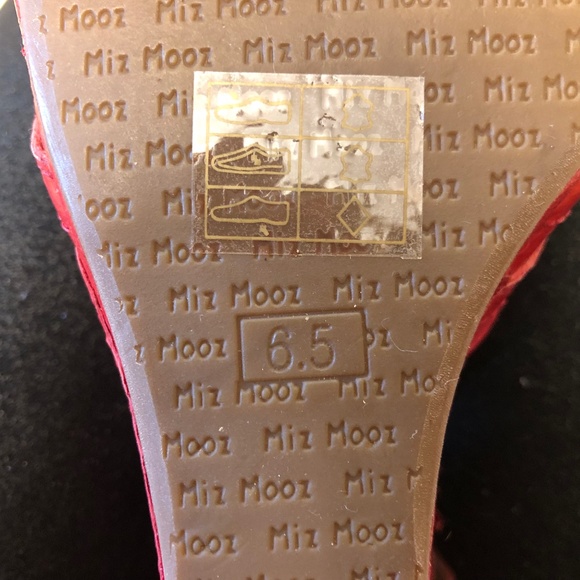 Red open toe sandal - Picture 6 of 6